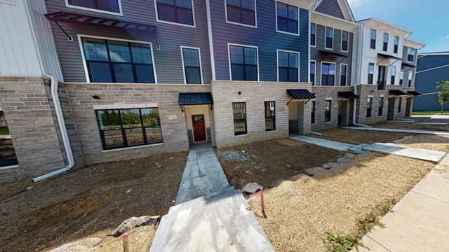 2704 S Spurway Drive, Ann Arbor, MI 48105