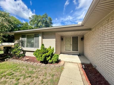 18975 Bainbridge Avenue, Livonia, MI 48152 — photo 2