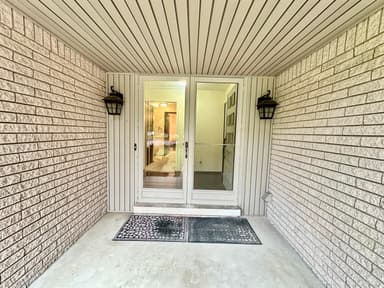 18975 Bainbridge Avenue, Livonia, MI 48152 — photo 3