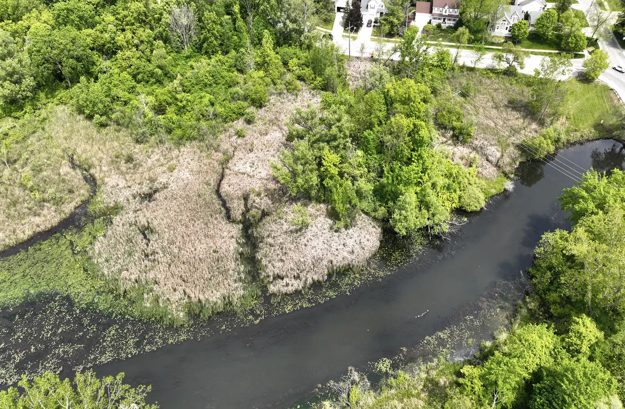 144 River Drive D, Milford, MI 48381