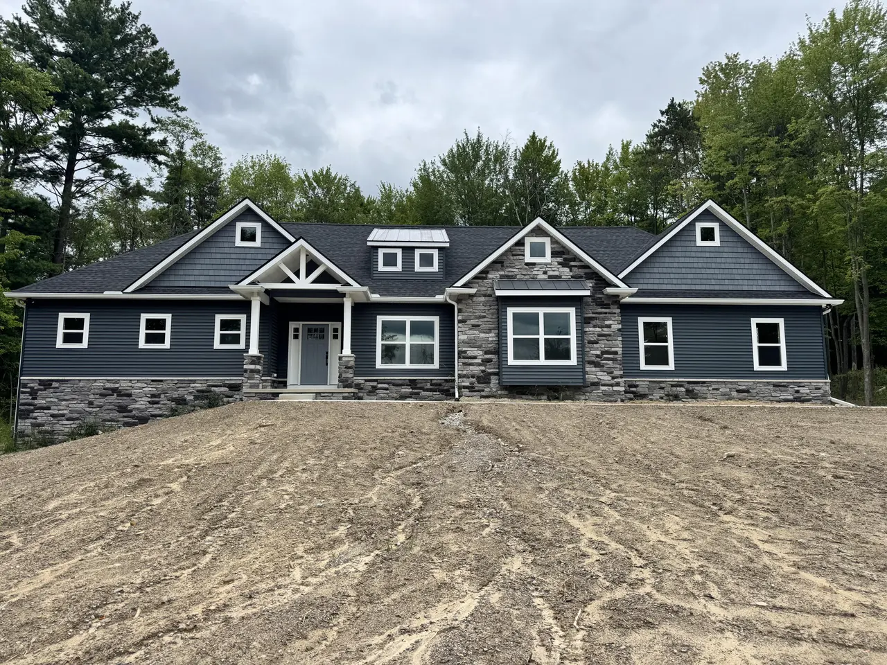 9931 White Tail Drive, Saline, MI 48176