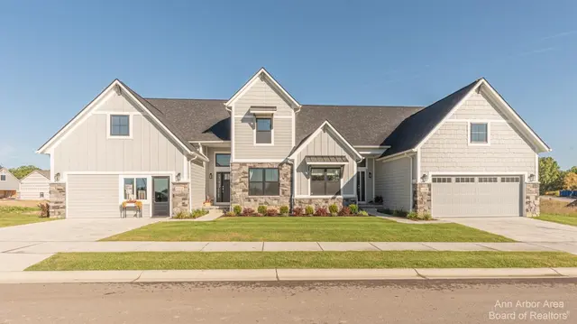 1321 Gallery Pointe Drive, Saline, MI 48176