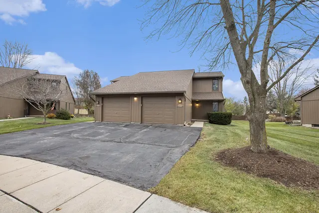 548 Park Place, Saline, MI 48176