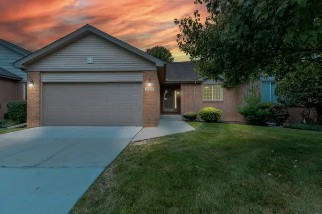 40049 Rolling Green Court, Canton, MI 48188