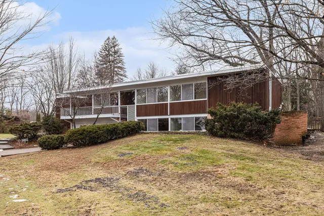 2427 Londonderry Road, Ann Arbor, MI 48104