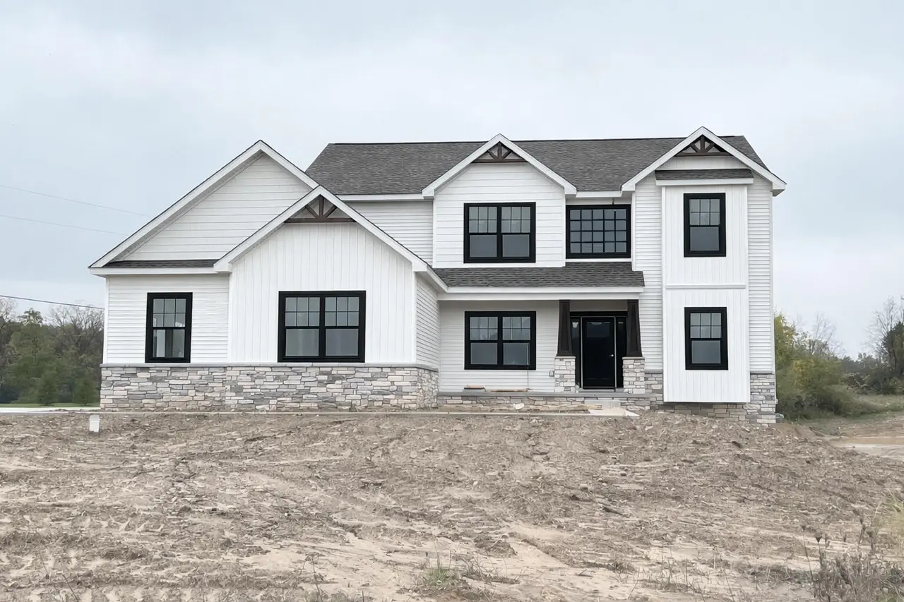 9943 White Tail Drive, Saline, MI 48176