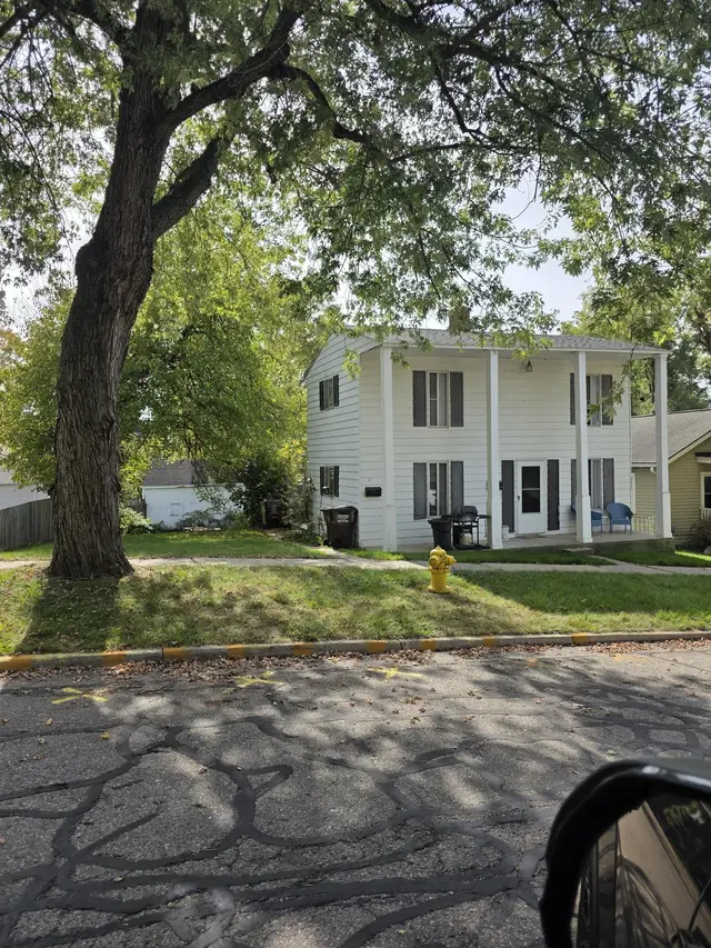 208 Maple Street, Ypsilanti, MI 48198
