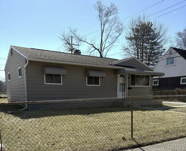2886 Appleridge Street, Ypsilanti, MI 48198