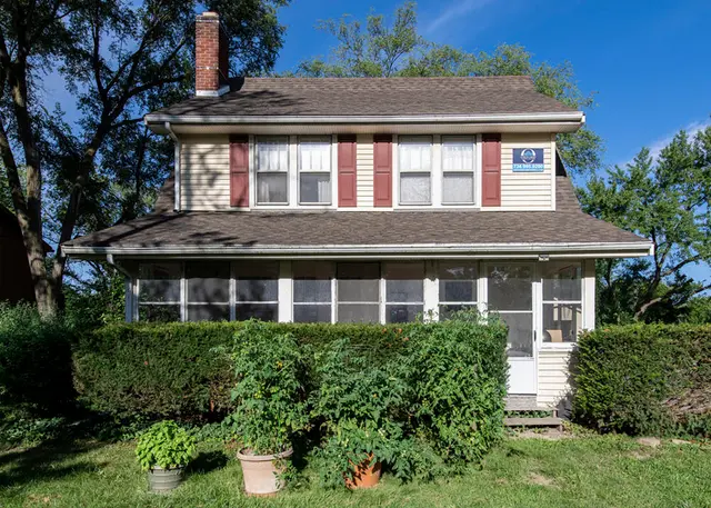 785 N Maple Road, Ann Arbor, MI 48103