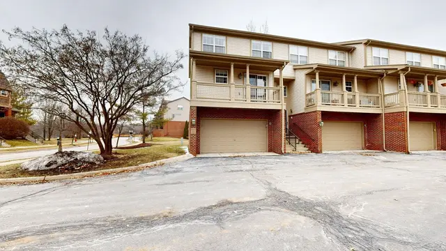 2890 Barclay Way, Ann Arbor, MI 48105
