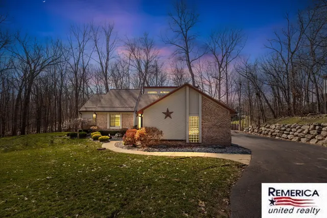 8609 N Christine Drive, Brighton, MI 48114