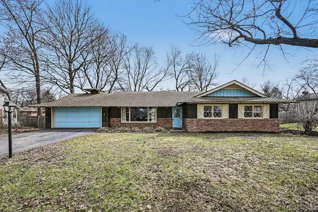 240 N Clubview Drive, Ypsilanti, MI 48197