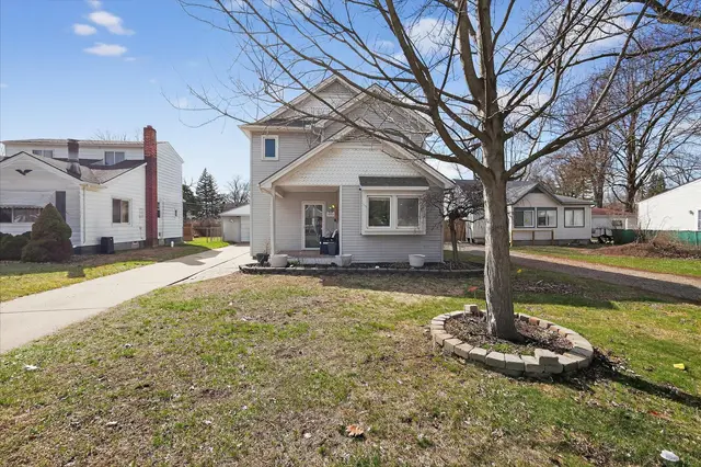 8915 Deering Street, Livonia, MI 48150