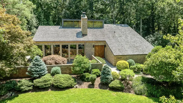 2980 Devonshire Road, Ann Arbor, MI 48104