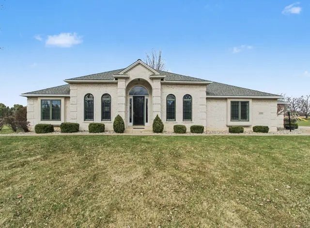 1100 Longview Lane, Saline, MI 48176