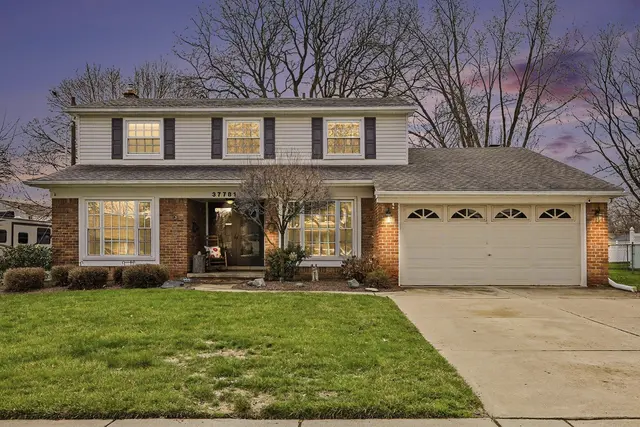 37781 Ladywood, Livonia, MI 48154