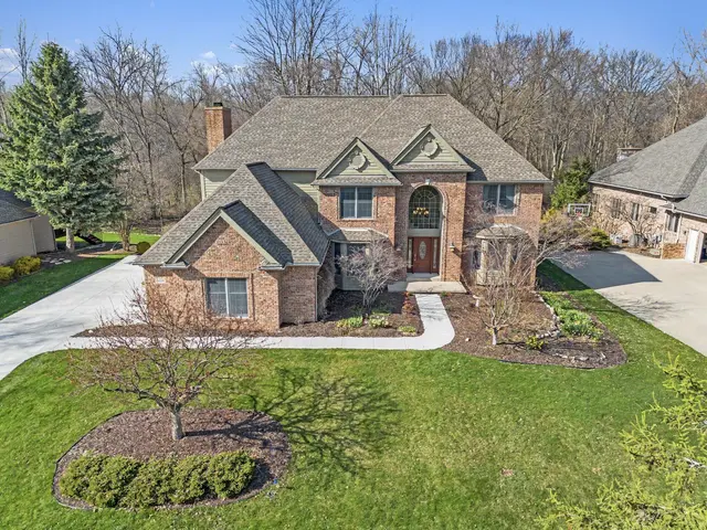 2074 Stonebridge Drive N, Ann Arbor, MI 48108