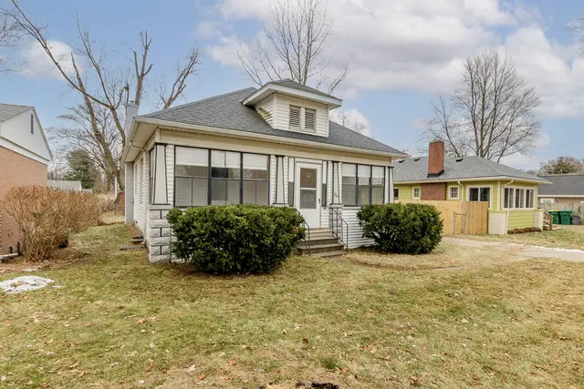 986 N Prospect Road, Ypsilanti, MI 48198