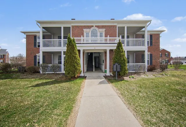 1016 W Summerfield Glen Circle 87, Ann Arbor, MI 48103