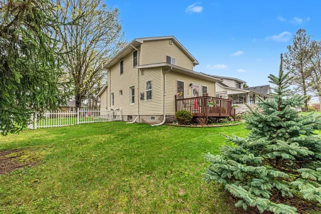 905 Michigan Street, Brighton, MI 48116