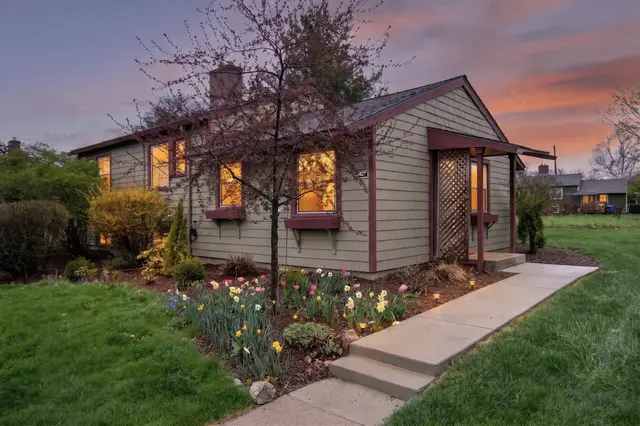 3427 Richard Street, Ann Arbor, MI 48104