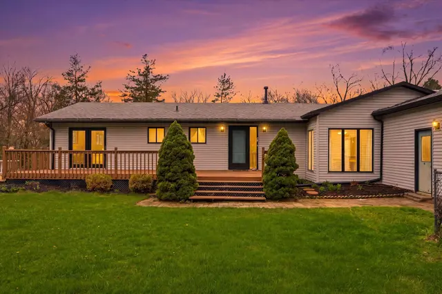 9095 Huron River Drive, Brighton, MI 48116