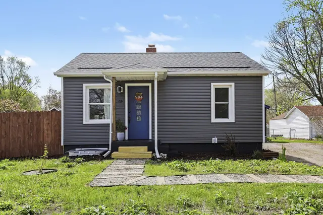 904 Hawthorne Avenue, Ypsilanti, MI 48198