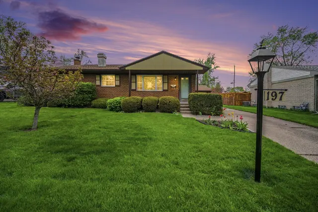 197 Wallace Drive, Saline, MI 48176