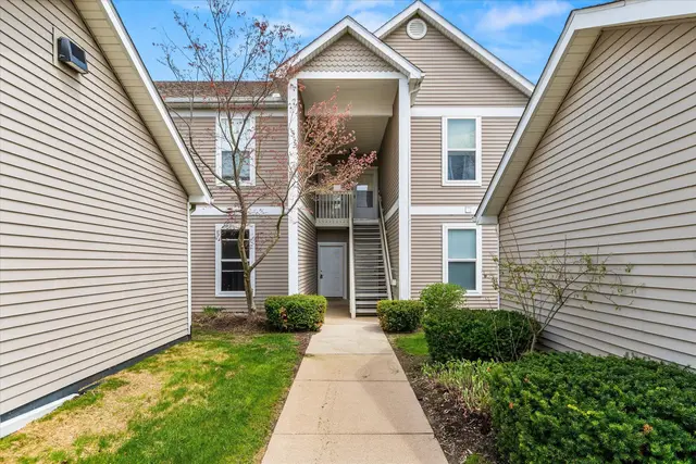 1491 Fox Pointe Circle, Ann Arbor, MI 48108