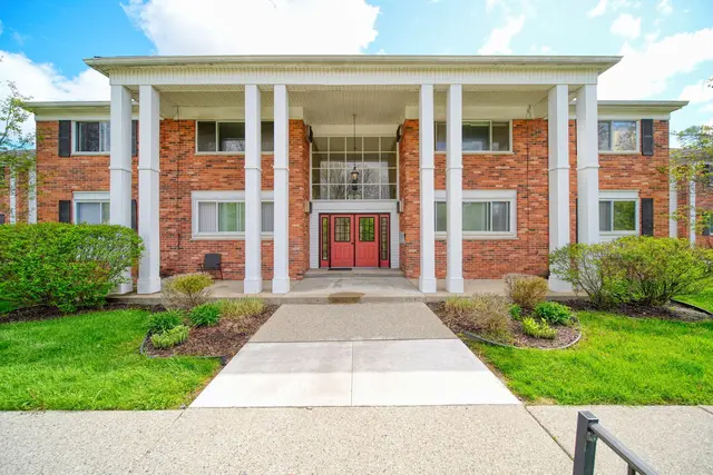 525 Fairbrook Street 207, Northville, MI 48167