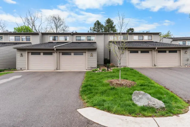 618 Watersedge Drive, Ann Arbor, MI 48105