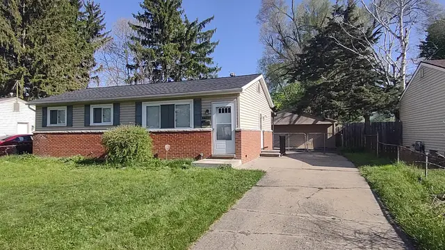 2365 Ravinewood, Ypsilanti, MI 48198