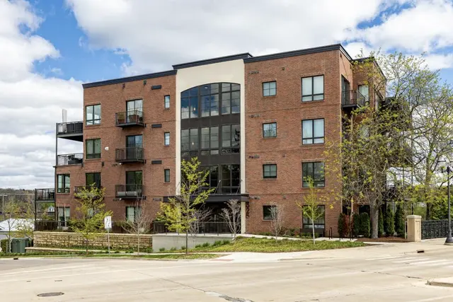 325 E Summit Street 101, Ann Arbor, MI 48104