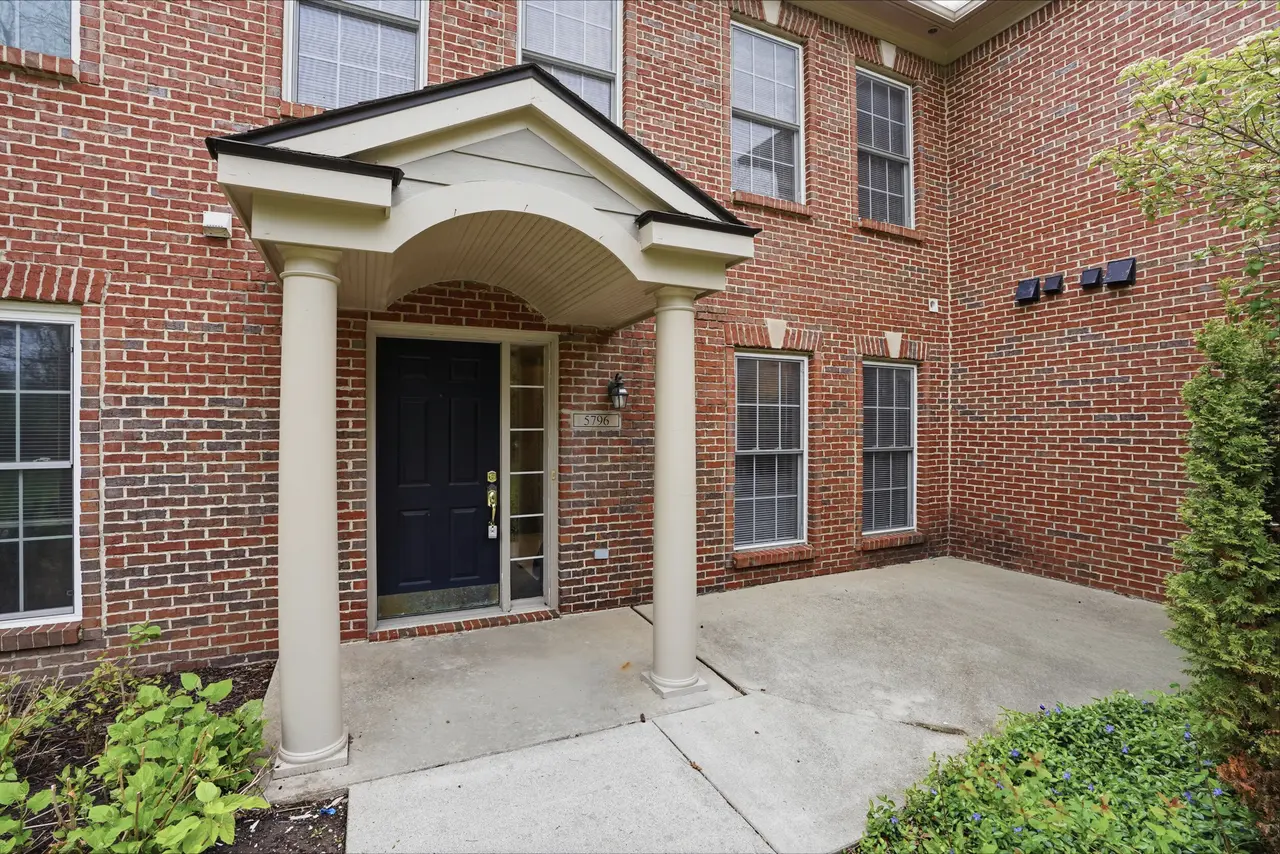 5796 Hampshire Lane, Ypsilanti, MI 48197