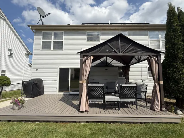 6590 Robindale Drive, Ypsilanti, MI 48197