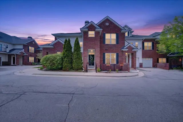 229 Scio Village 107, Ann Arbor, MI 48103