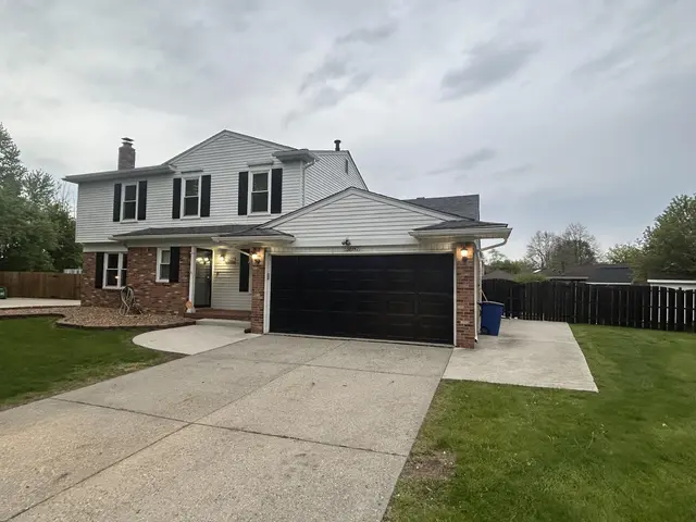 38647 Meeting House Lane, Livonia, MI 48154