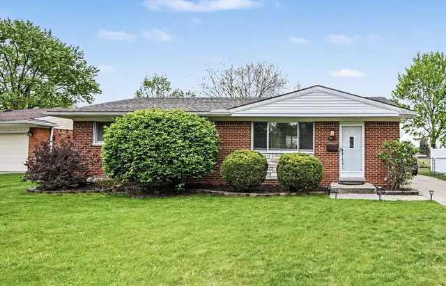 40579 Firwood Drive, Plymouth, MI 48170