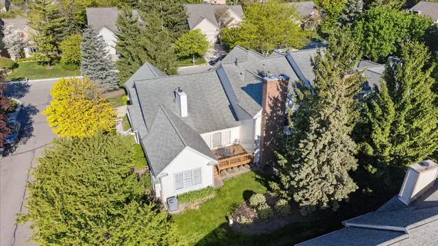39828 Village Run Drive, Northville, MI 48168
