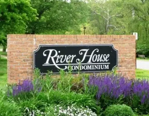 1209 Island Drive 104, Ann Arbor, MI 48105