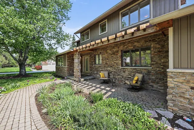 2728 Holyoke Lane, Ann Arbor, MI 48103
