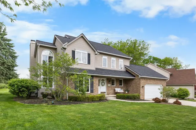 624 Woodhill Drive, Saline, MI 48176