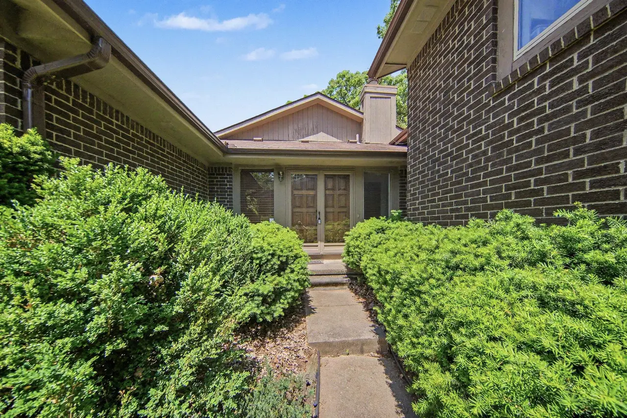 5181 Christine Court, Ann Arbor, MI 48103