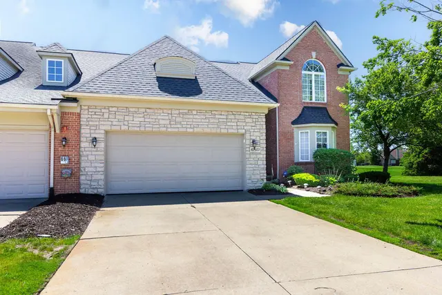 47507 Vistas Cir Drive N, Canton, MI 48188