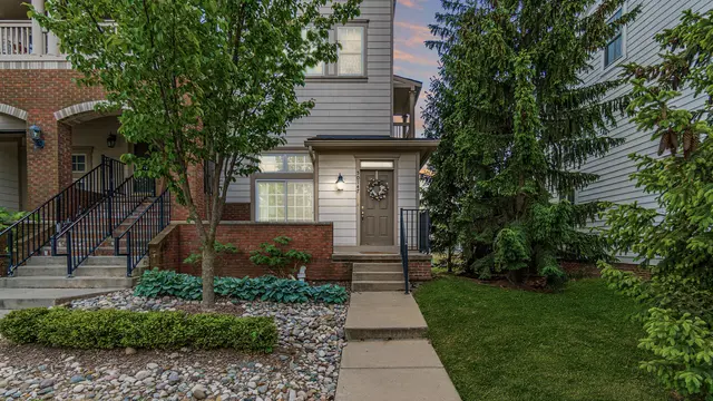 50147 Harding Street, Canton, MI 48188