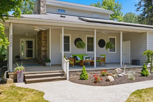 29100 Terrence Street, Livonia, MI 48154