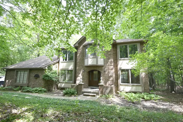 11343 Cloverlawn Drive, Brighton, MI 48114
