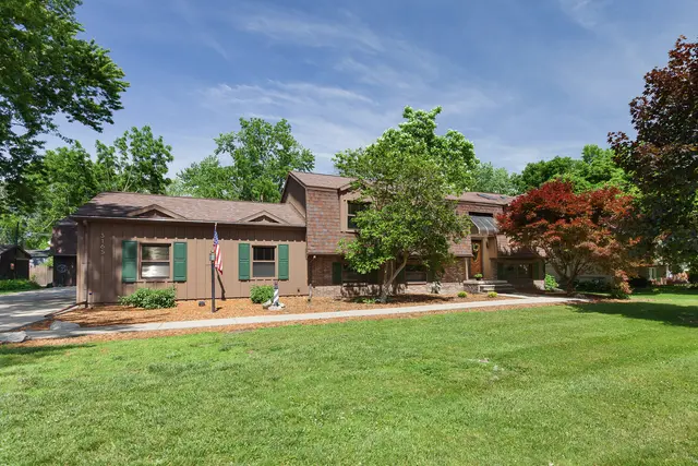 3165 N Grove Drive, Monroe, MI 48162
