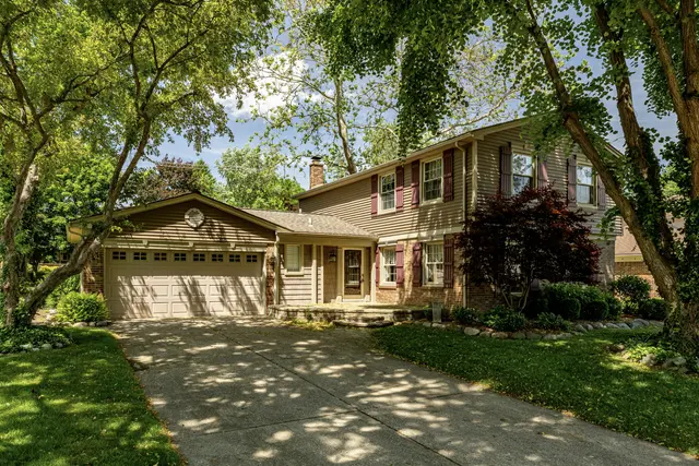41826 Sunnydale Lane, Northville, MI 48168