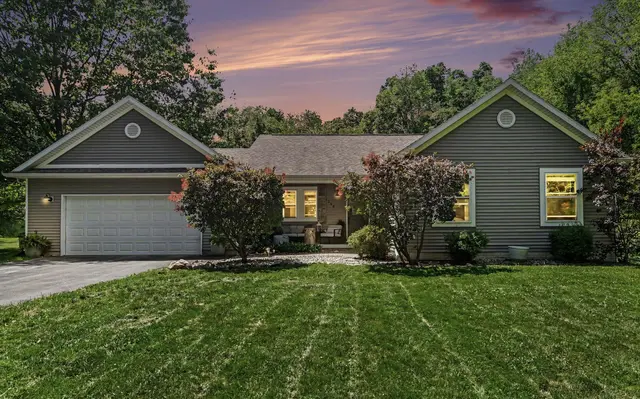 1298 Kendor Drive, Brighton, MI 48114